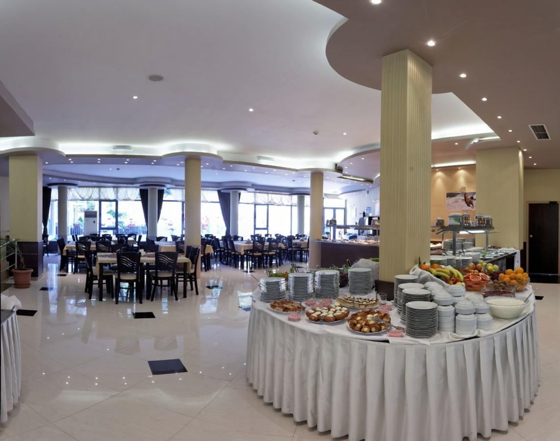 Hotel Rеgina Goldstrand Exterior foto